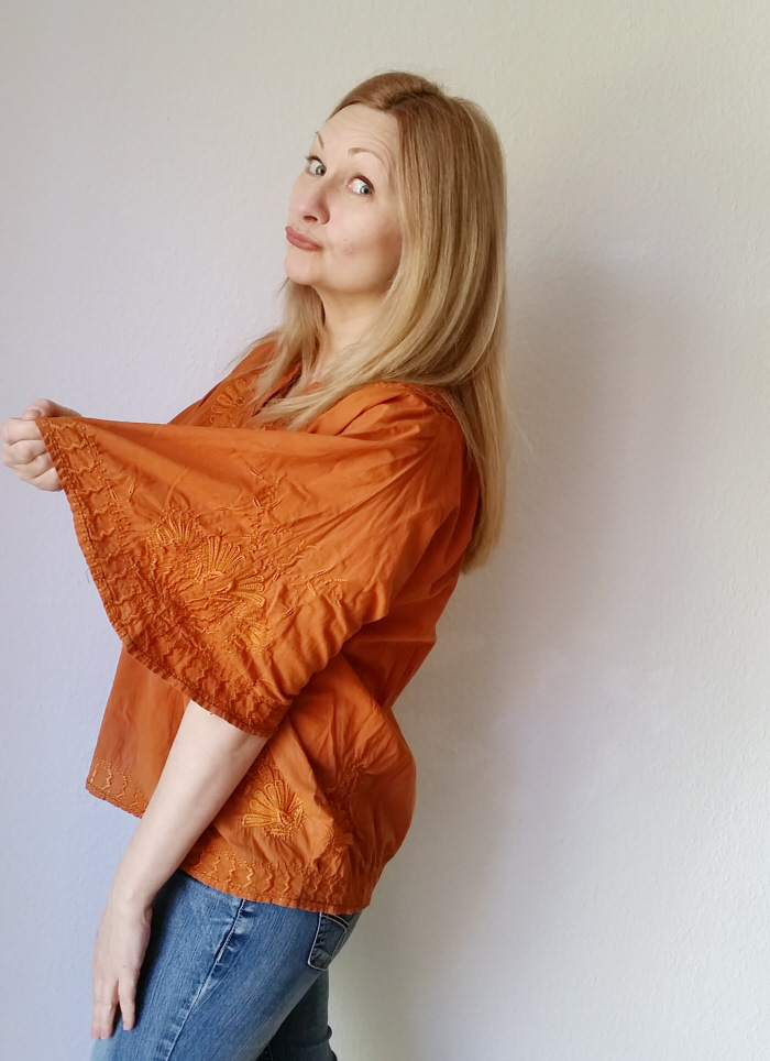How to upsize a shirred top (a batwing shirt refashion)