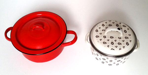 Set of 3 Enamelware Baking Pans  Vintage enamelware, Enamelware, Enamel  bakeware