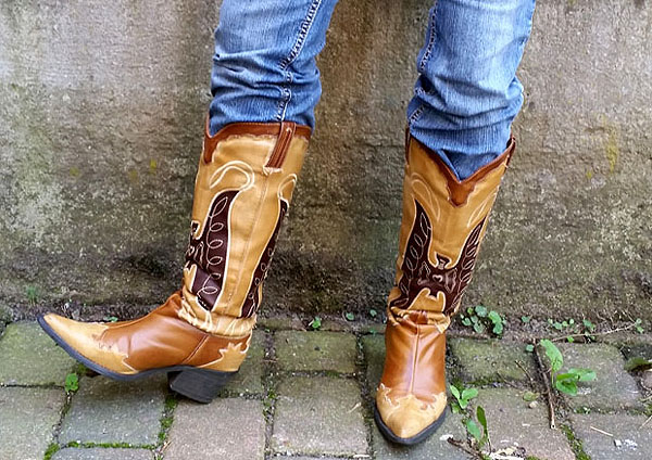 second hand cowgirl boots