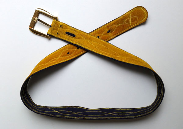 My DIY Vintage Belt Fix by Confessions of a Refashionista