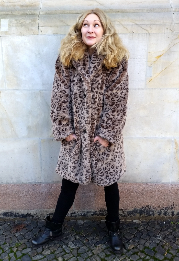 Faux Fur on #ThriftyThursday by Confessions of a Refashionista