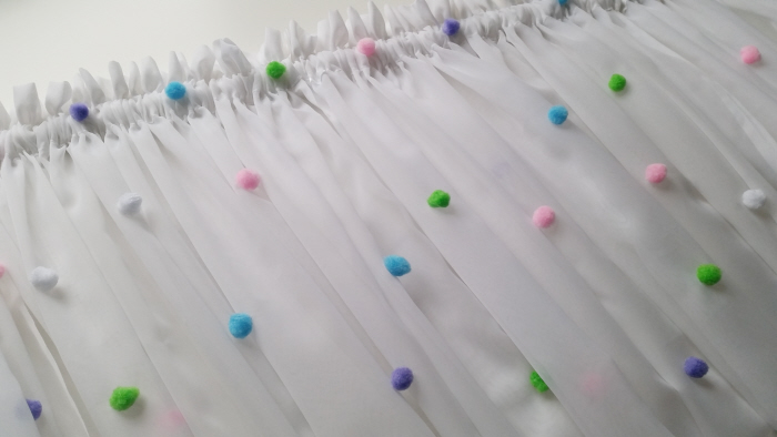 Easy DIY Pom Pom Curtains - Sew and No Sew 